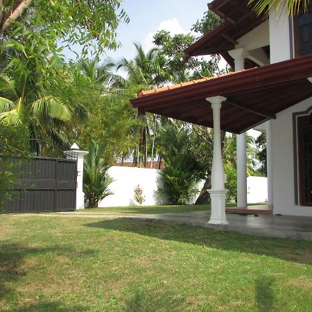 Falcon Villa Induruwa Eksteriør bilde